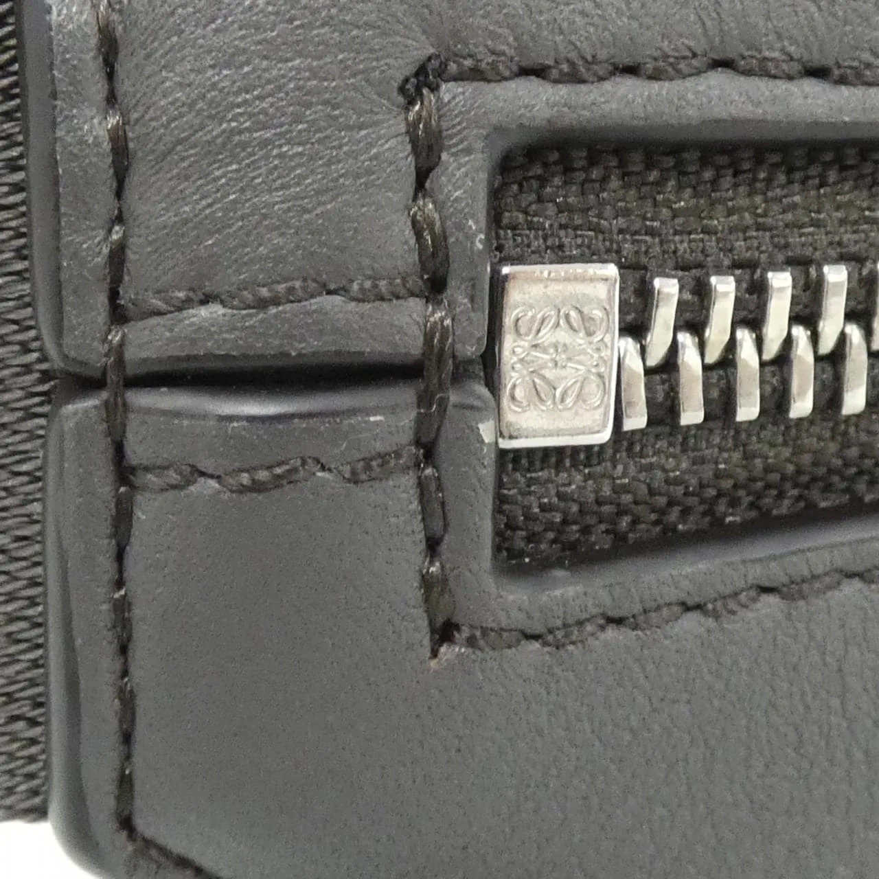 LOEWE B777NCNX03 Shoulder Black Rank A - Thumbnail 6