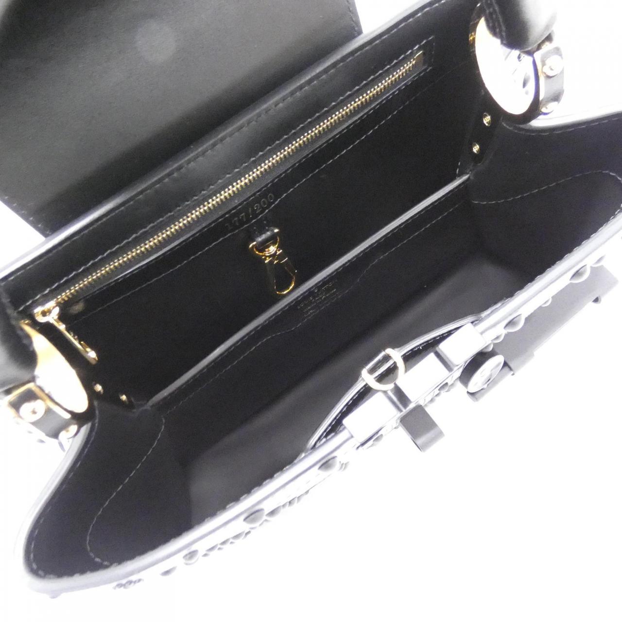 LOUIS VUITTON Capucines M21414 Bag 黑色 中古品A - 縮圖 5