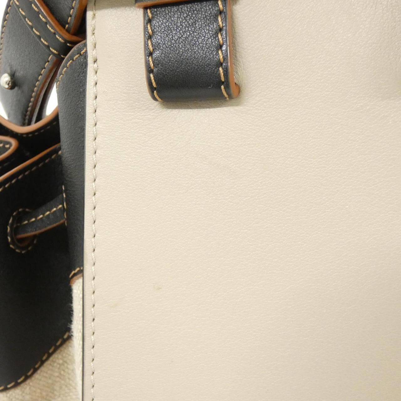 LOEWE Hammock A538Z95X09 Shoulder Bag 黑色 中古品A - 縮圖 5