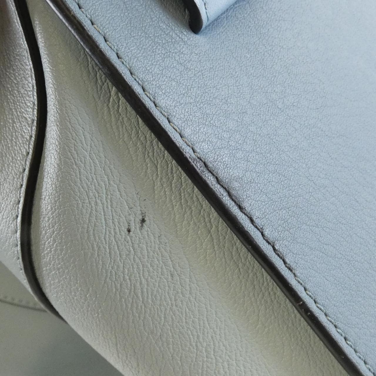 LOEWE Hammock 387 30TS34 Shoulder Bag 黑色 中古品B - 縮圖 4