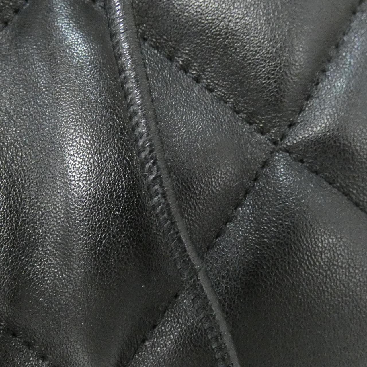 CHANEL Backpack Lambskin 黑色 羊皮 中古品A - 縮圖 4