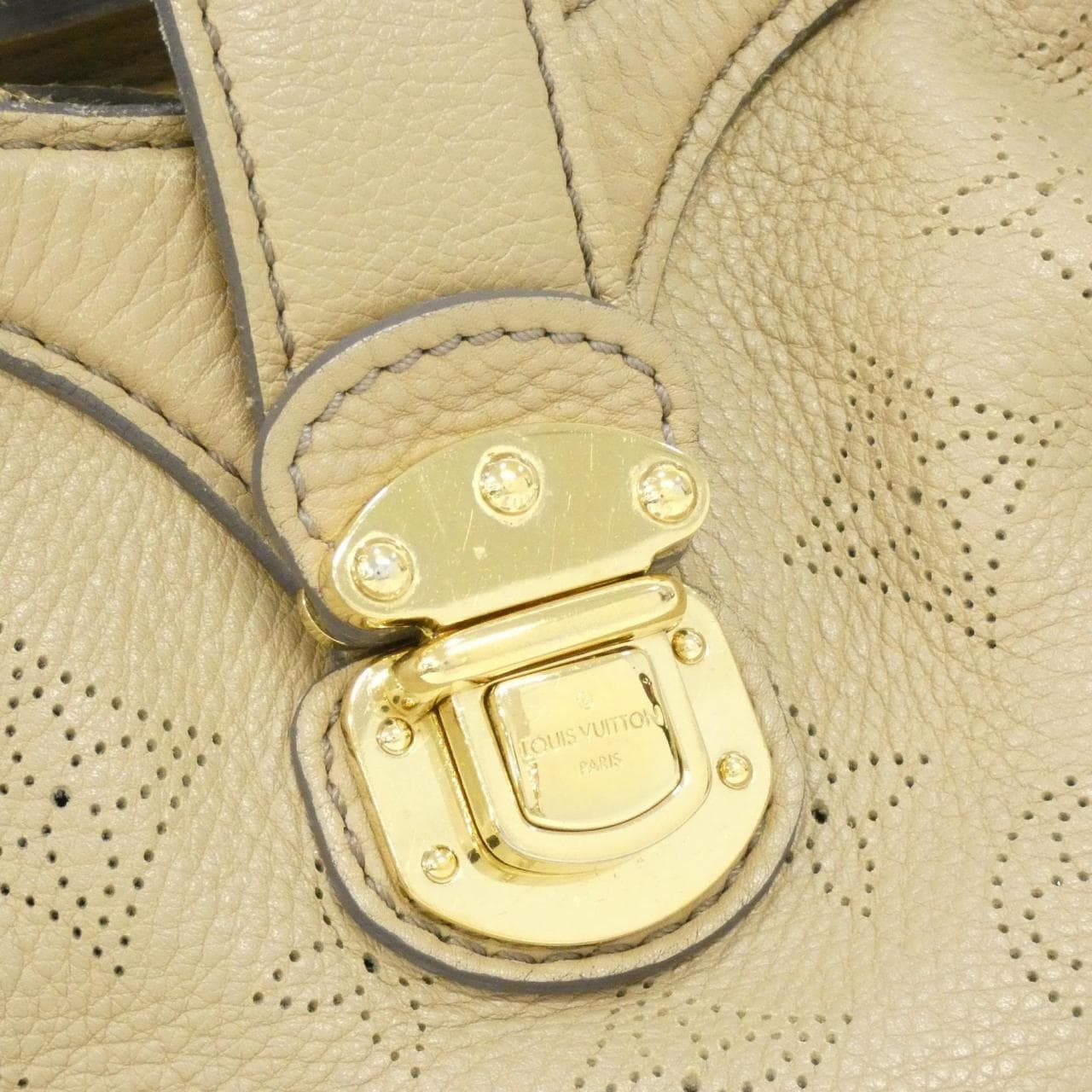 LOUIS VUITTON Mahina M95973 Shoulder 黑色 中古品B - 縮圖 4