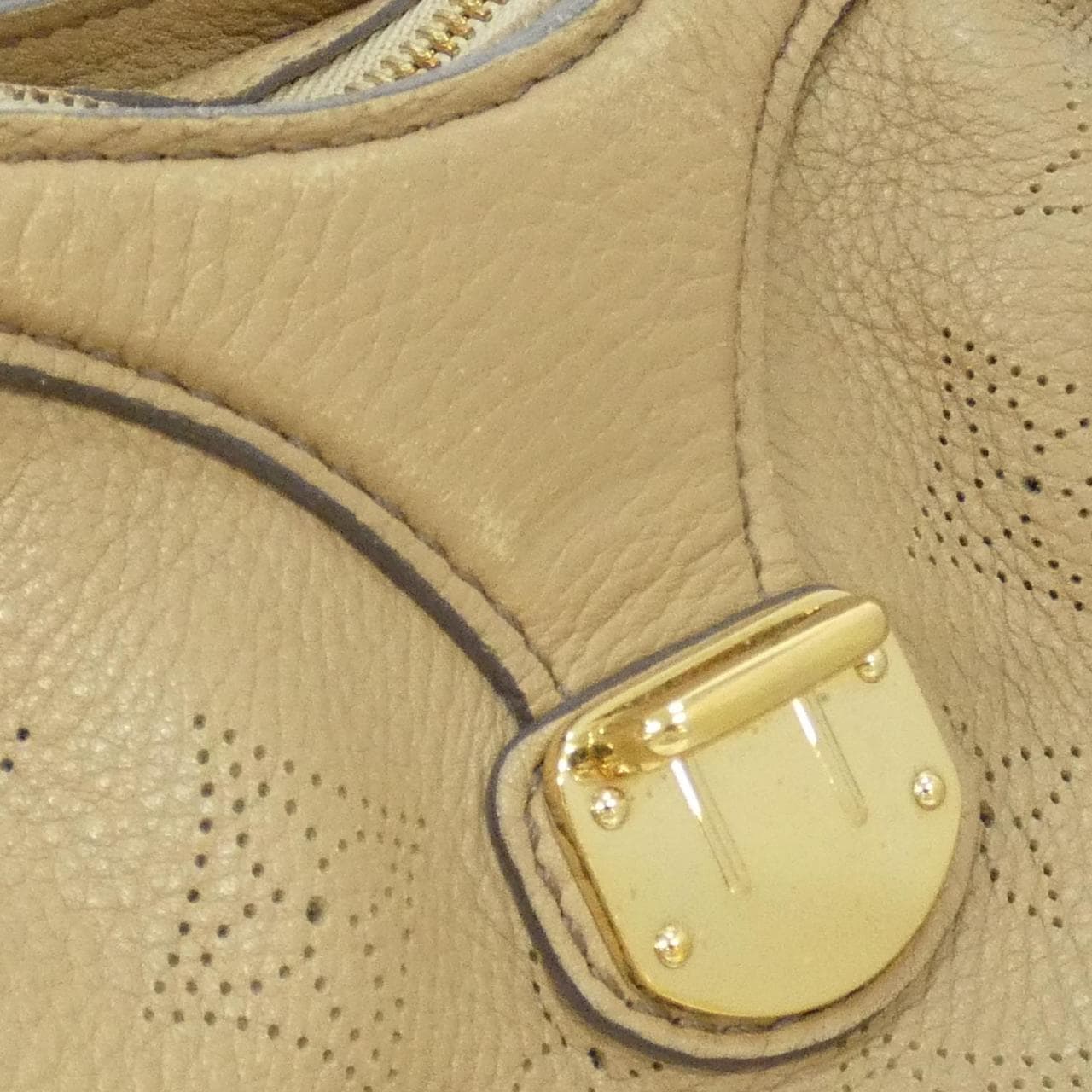 LOUIS VUITTON Mahina M95973 Shoulder 黑色 中古品B - 縮圖 9