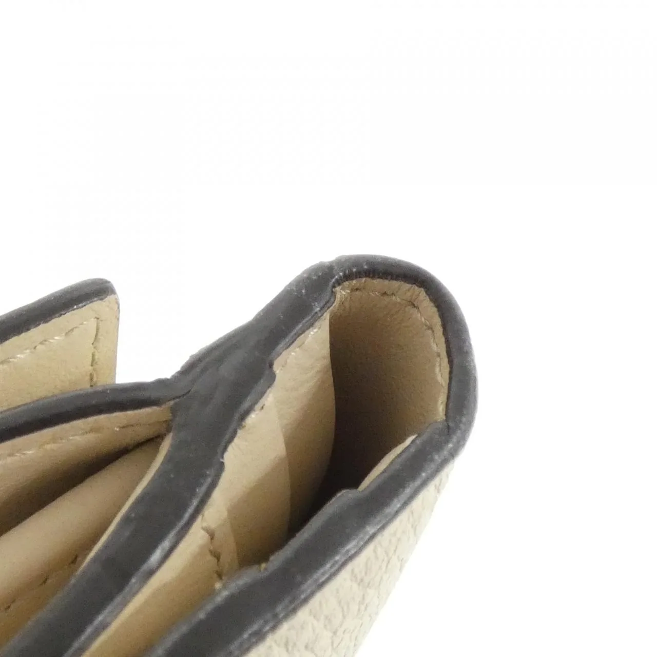 FENDI Peekaboo 8M0437 A91B Wallet 黑色 中古品A - 縮圖 5