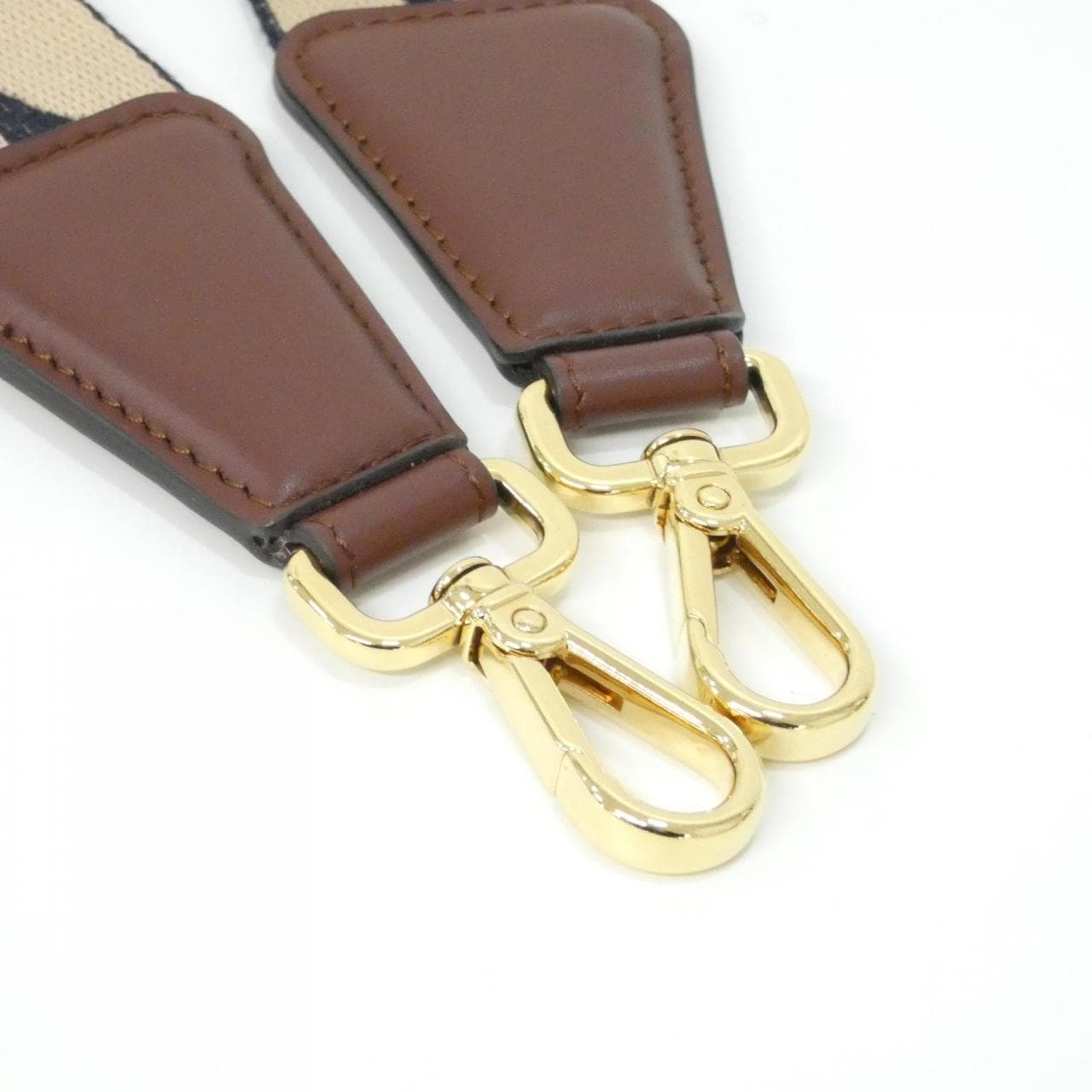 FENDI 8AV386 AYIS Wallet 3