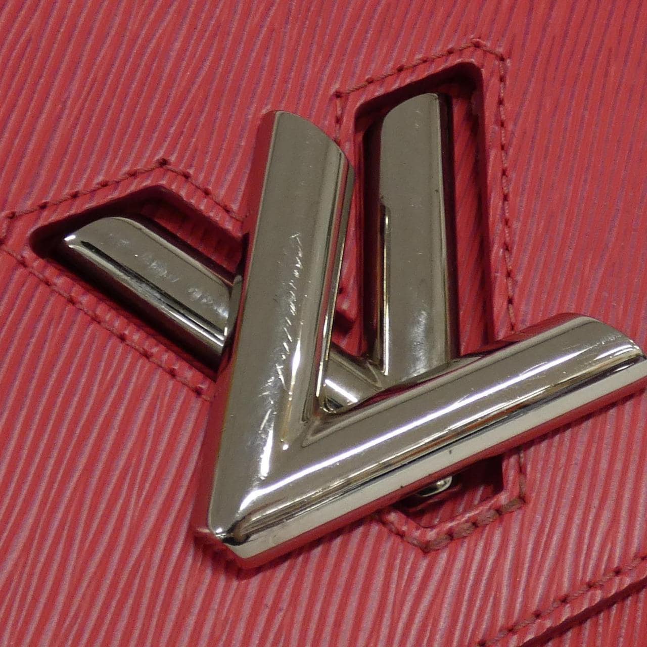 LOUIS VUITTON Twist M50280 Shoulder Bag Epi Black Epi - Thumbnail 4