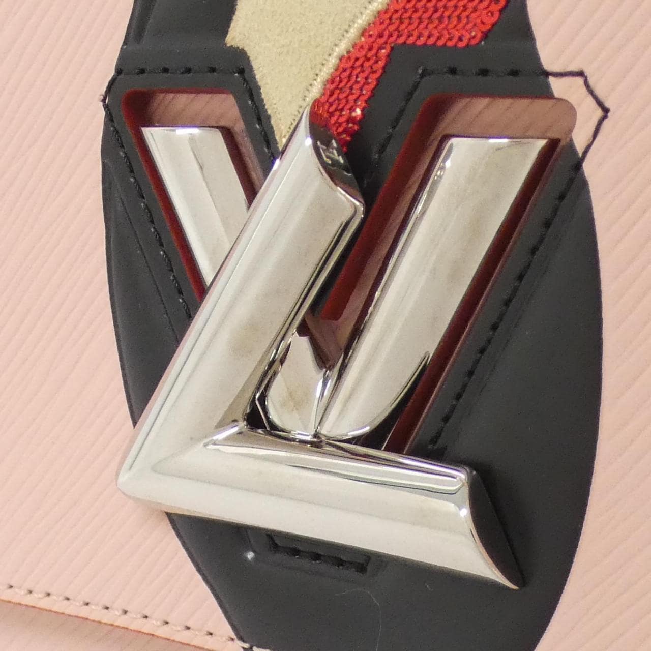 LOUIS VUITTON Twist M54717 Shoulder Bag Monogram 黑色 Monogram 中古品A - 縮圖 4