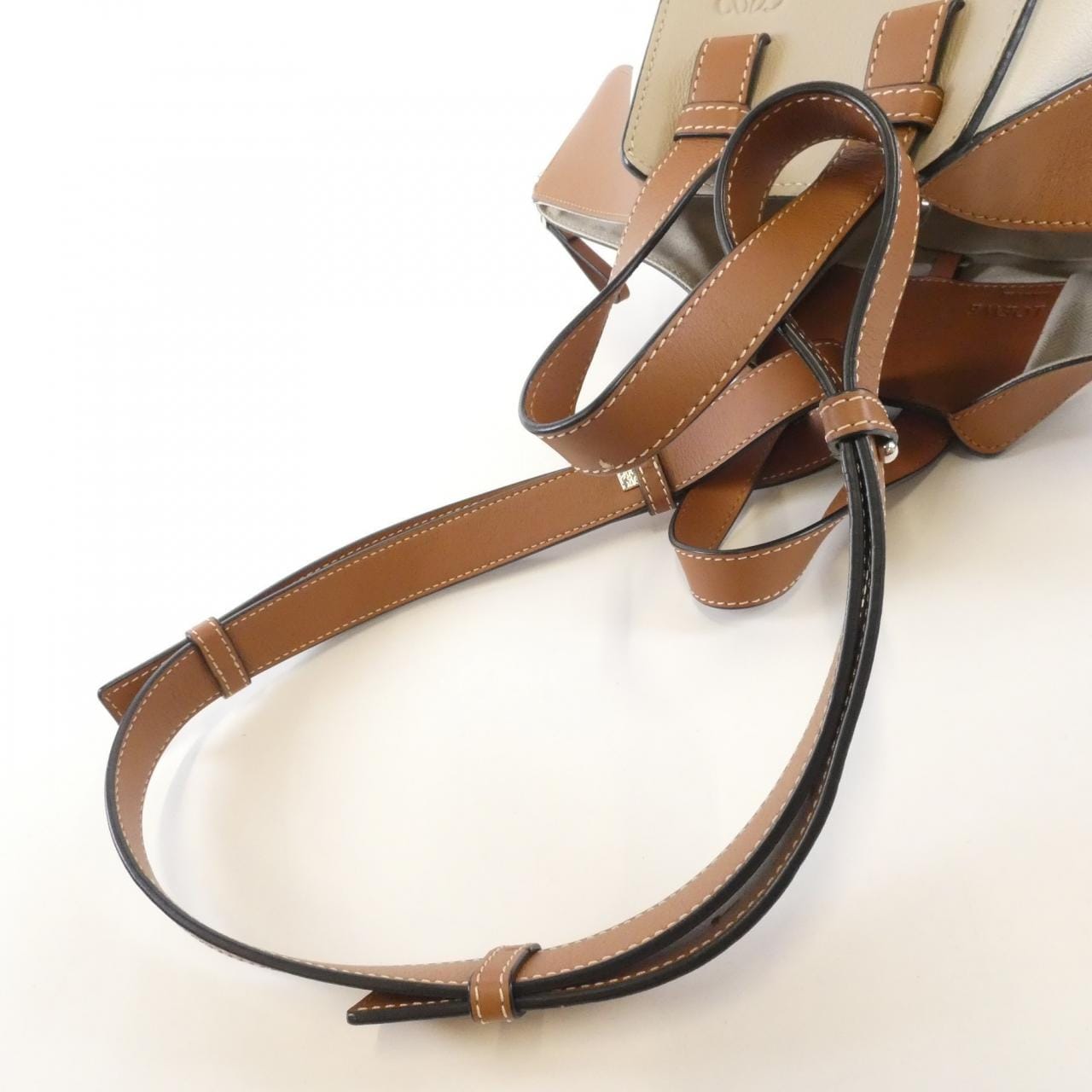 LOEWE Hammock 326 30KS35 Shoulder Bag 黑色 中古品A - 縮圖 8