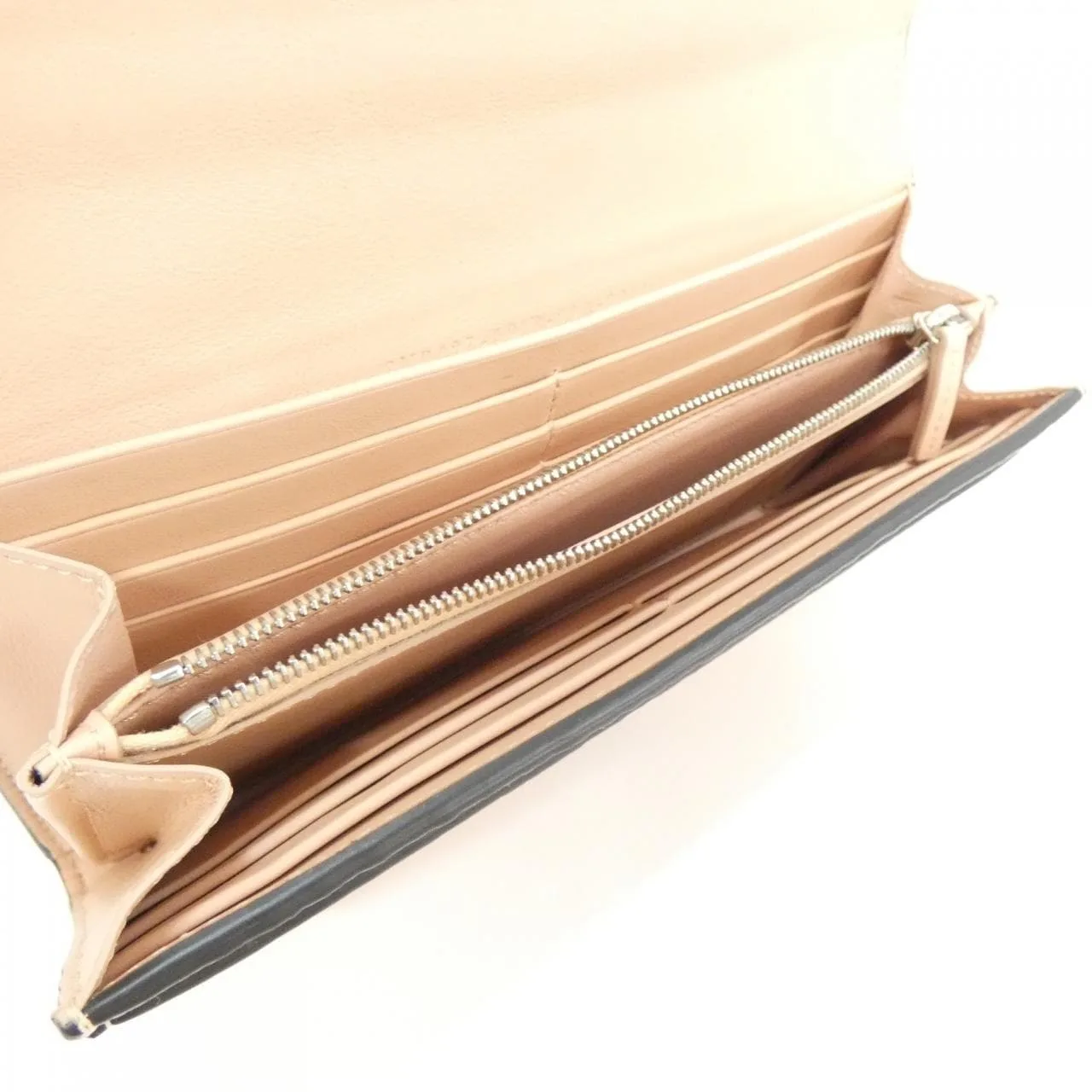 FENDI Peekaboo 8M0427 A91B Wallet Black Rank A - Thumbnail 7