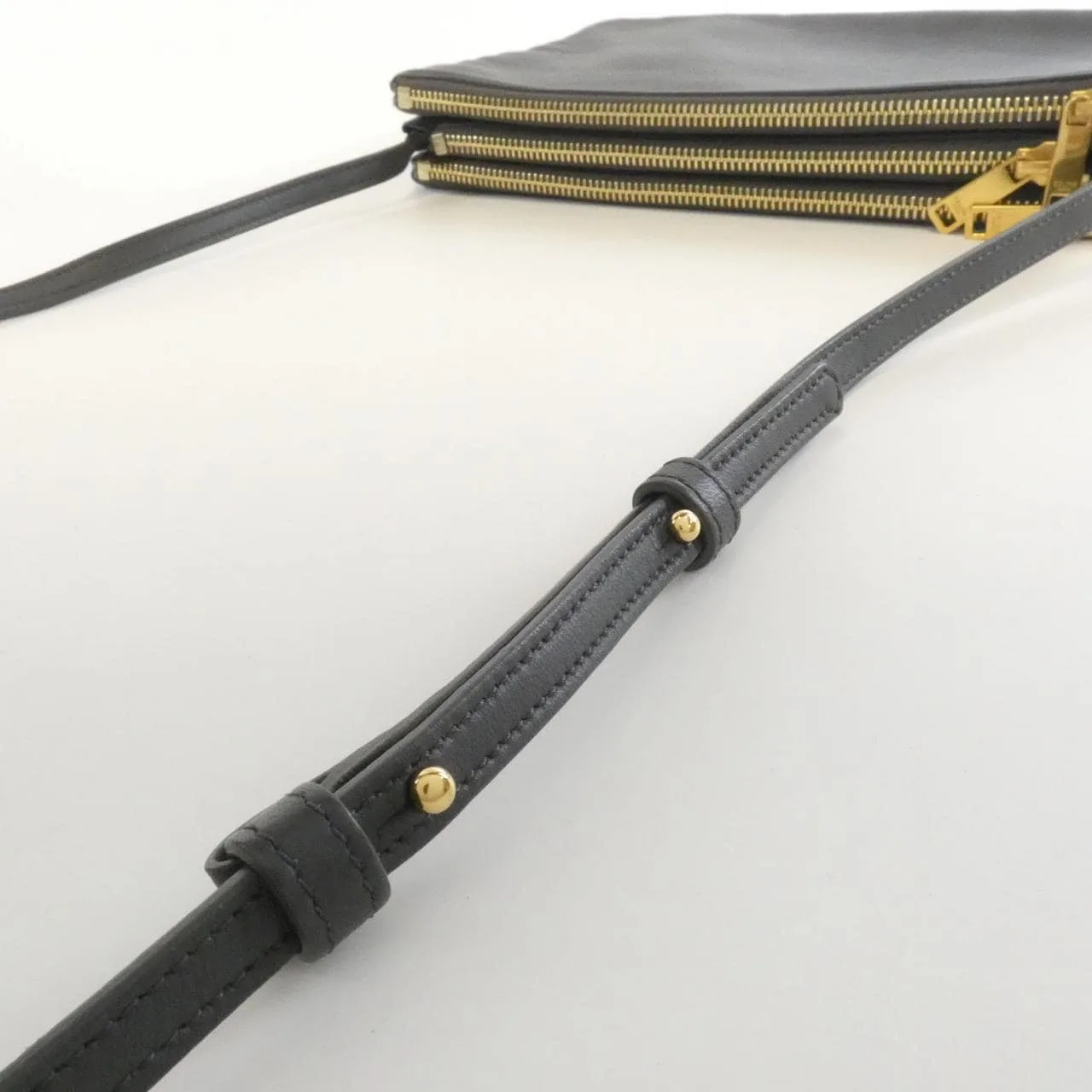 CELINE Triomphe 187613BEB Shoulder Lambskin 黑色 羊皮 中古品B - 縮圖 4