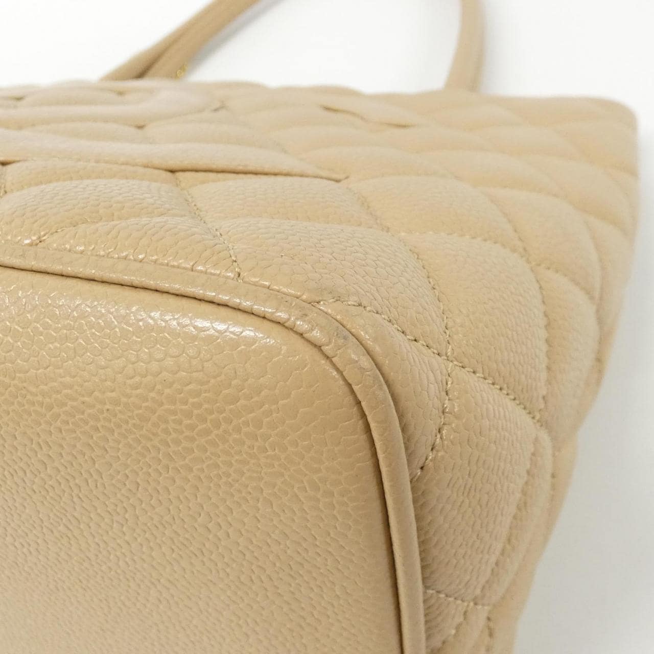 CHANEL Matelasse 1804 Handbag Grained Calfskin Beige Grained Calfskin - Thumbnail 3