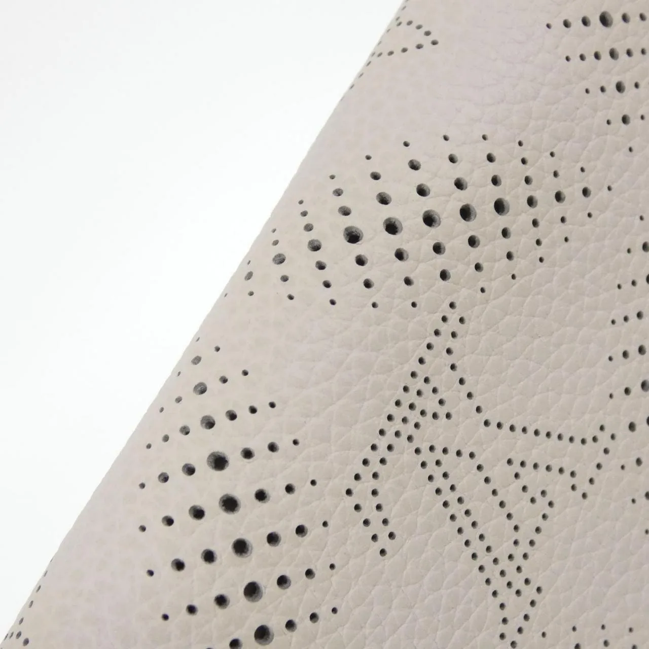 LOUIS VUITTON Mahina M13469 Wallet Blue Rank A - Thumbnail 3