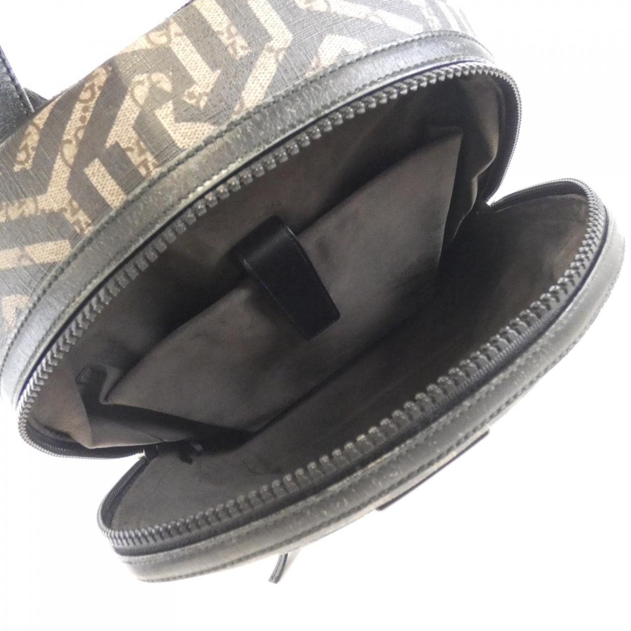 GUCCI 406370 KVW3X Backpack 黑色 中古品B - 縮圖 9