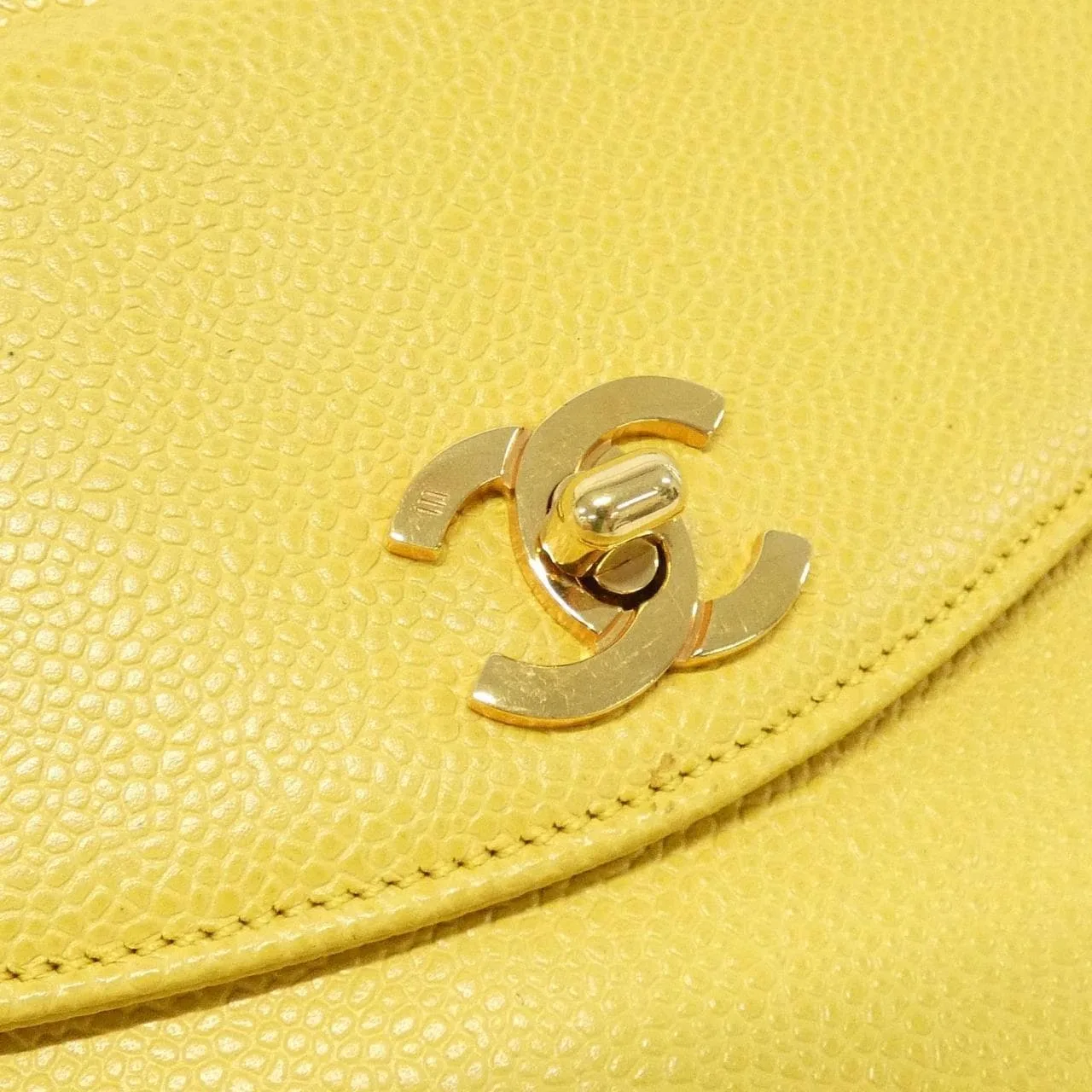 CHANEL Shoulder Grained Calfskin 黃色 荔枝紋牛皮 中古品B - 縮圖 5