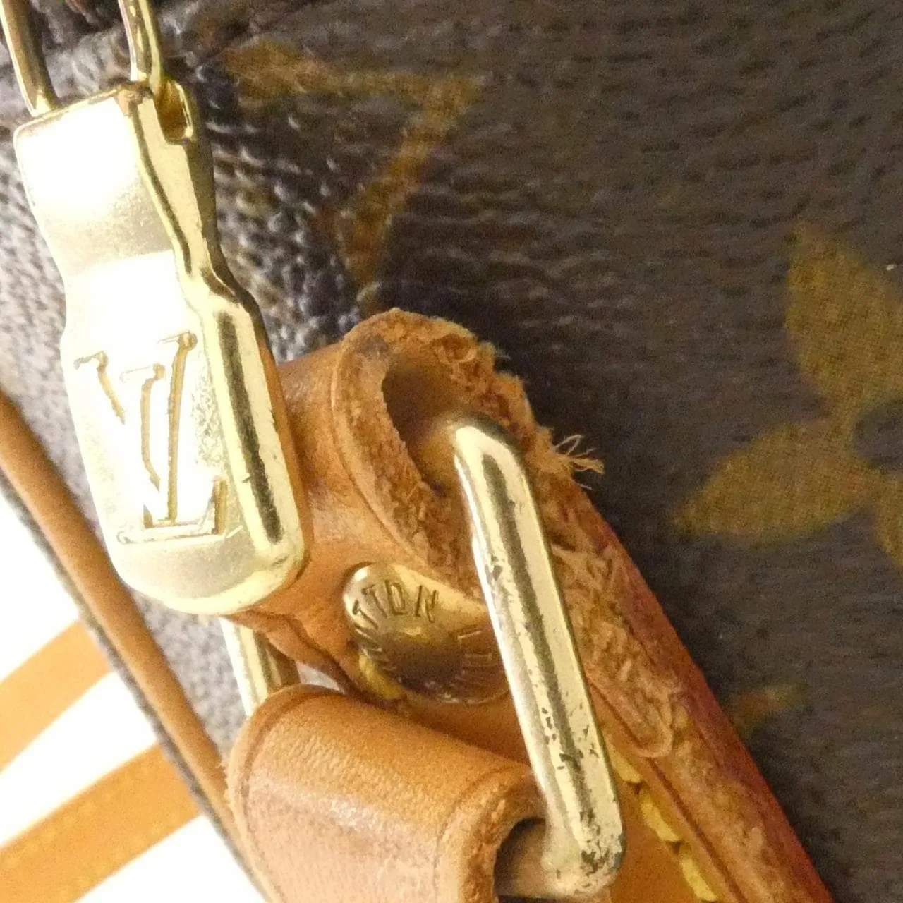 LOUIS VUITTON Trocadéro M51272 Shoulder Monogram 黑色 Monogram 中古品B - 縮圖 4