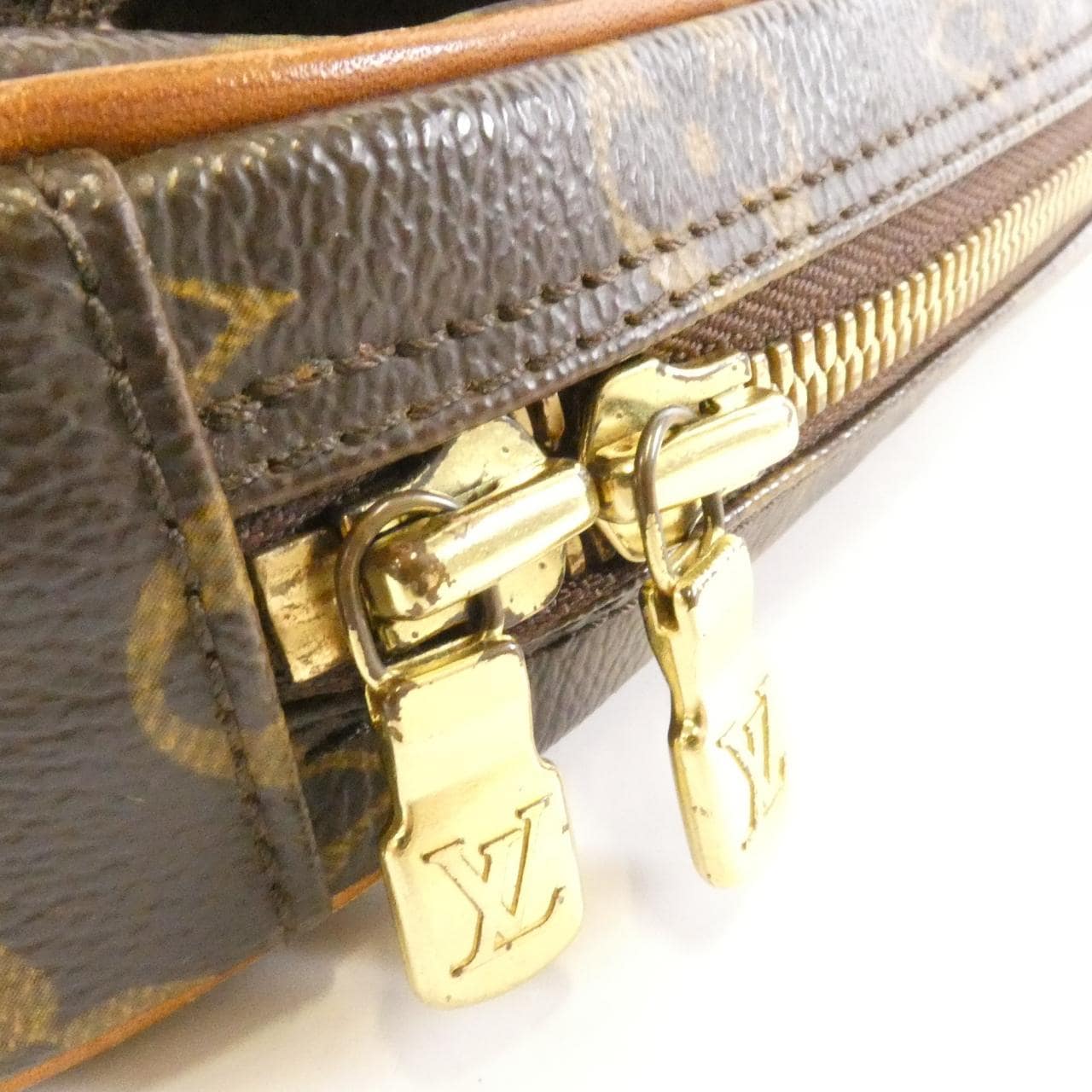 LOUIS VUITTON Pochette M51870 Shoulder Monogram 黑色 Monogram 中古品B - 縮圖 4