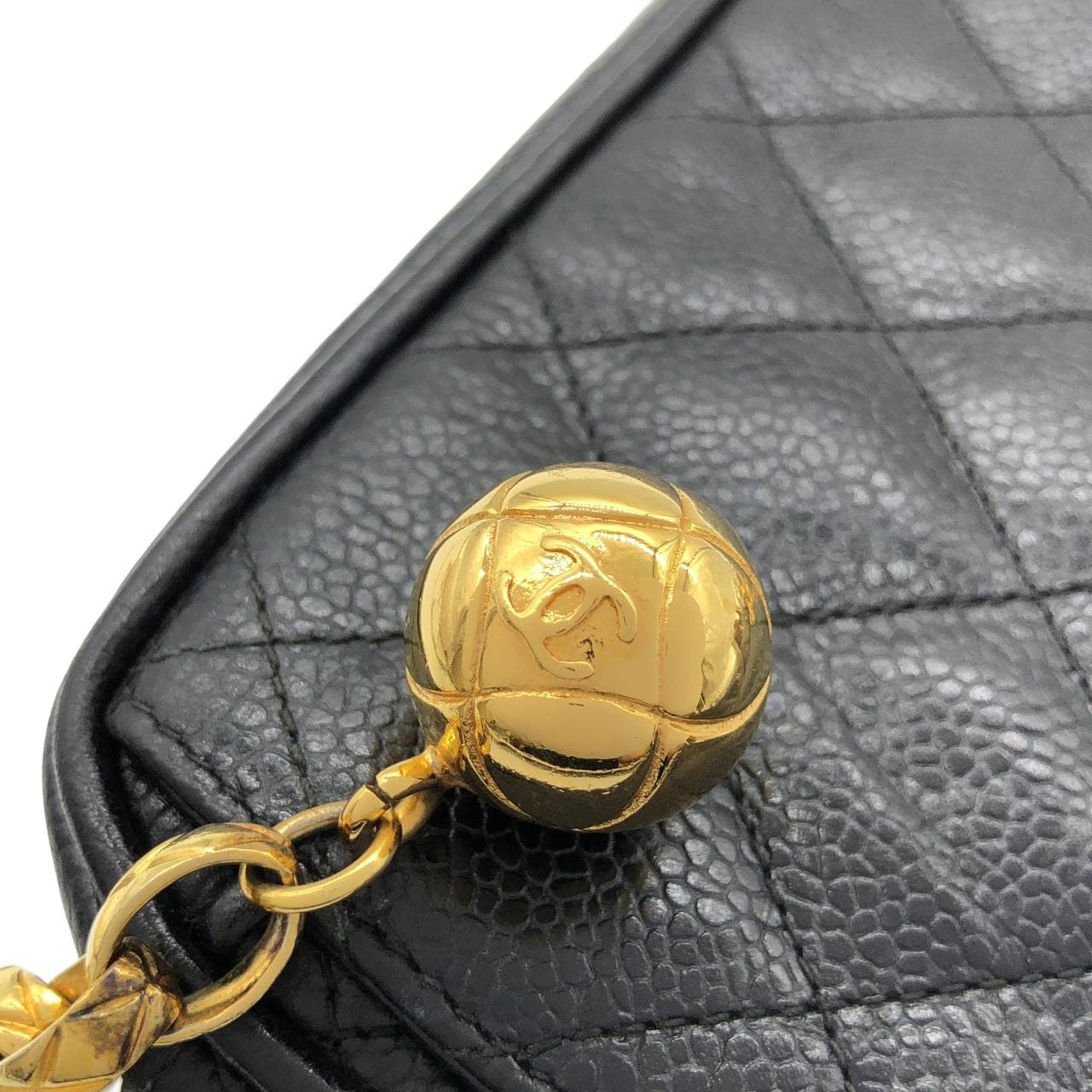 CHANEL Matelasse 02007 Shoulder Bag Grained Calfskin Black Grained Calfskin - Thumbnail 4