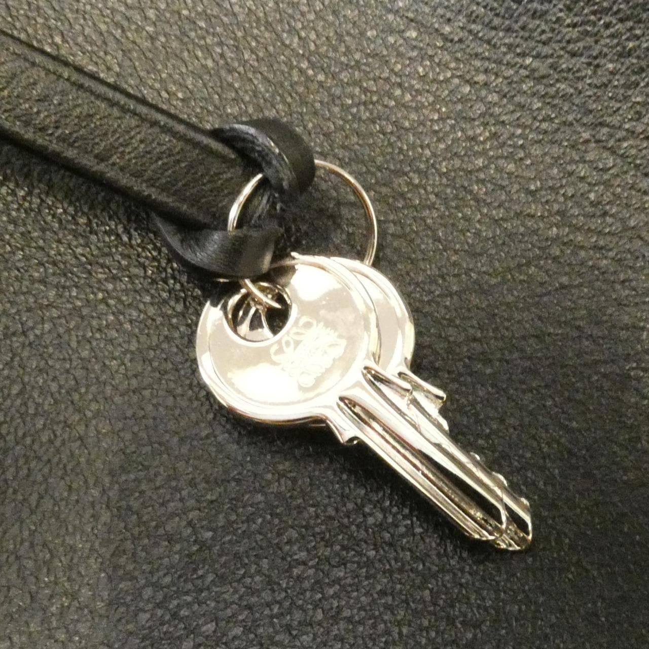 LOEWE Amazona 352 30 N04 Boston Bag Black - Thumbnail 4