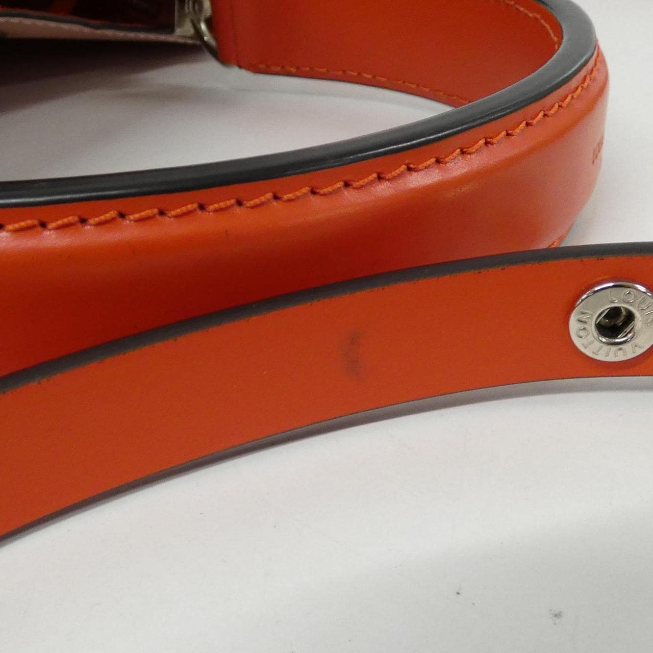 LOUIS VUITTON M54370 Shoulder Epi 黑色 Epi 中古品A - 縮圖 9