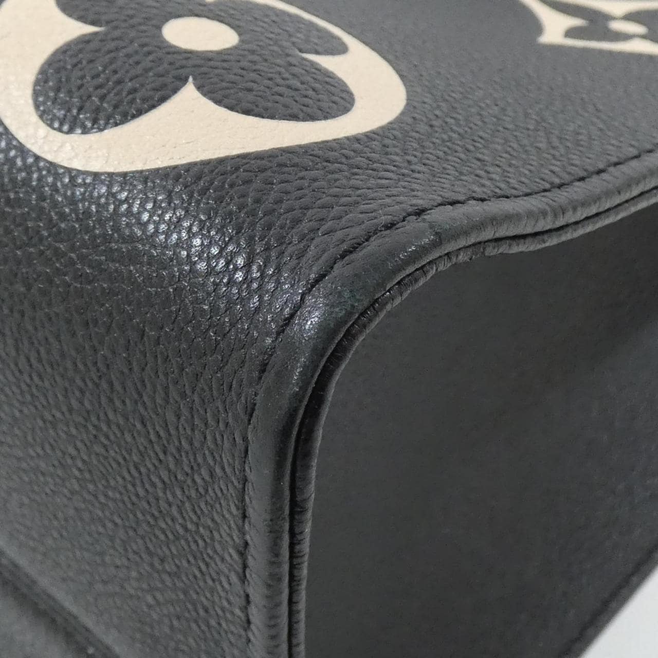 LOUIS VUITTON OnTheGo M45495 Handbag Monogram Black Monogram - Thumbnail 2