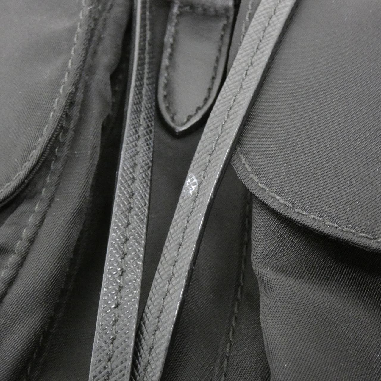 PRADA 1BZ811 背包 4