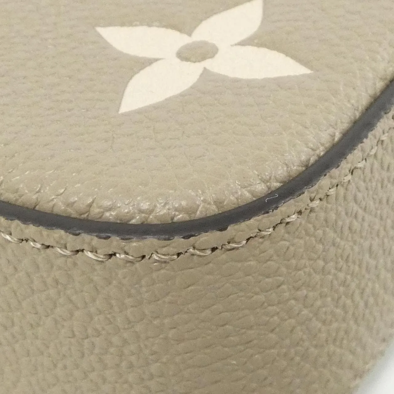 LOUIS VUITTON Pochette M82610 Shoulder Monogram Black Monogram Rank A - Thumbnail 3