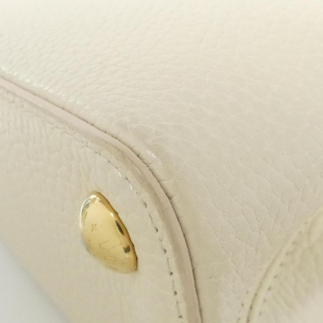 LOUIS VUITTON Capucines M23702 Bag 金色 中古品A - 縮圖 3