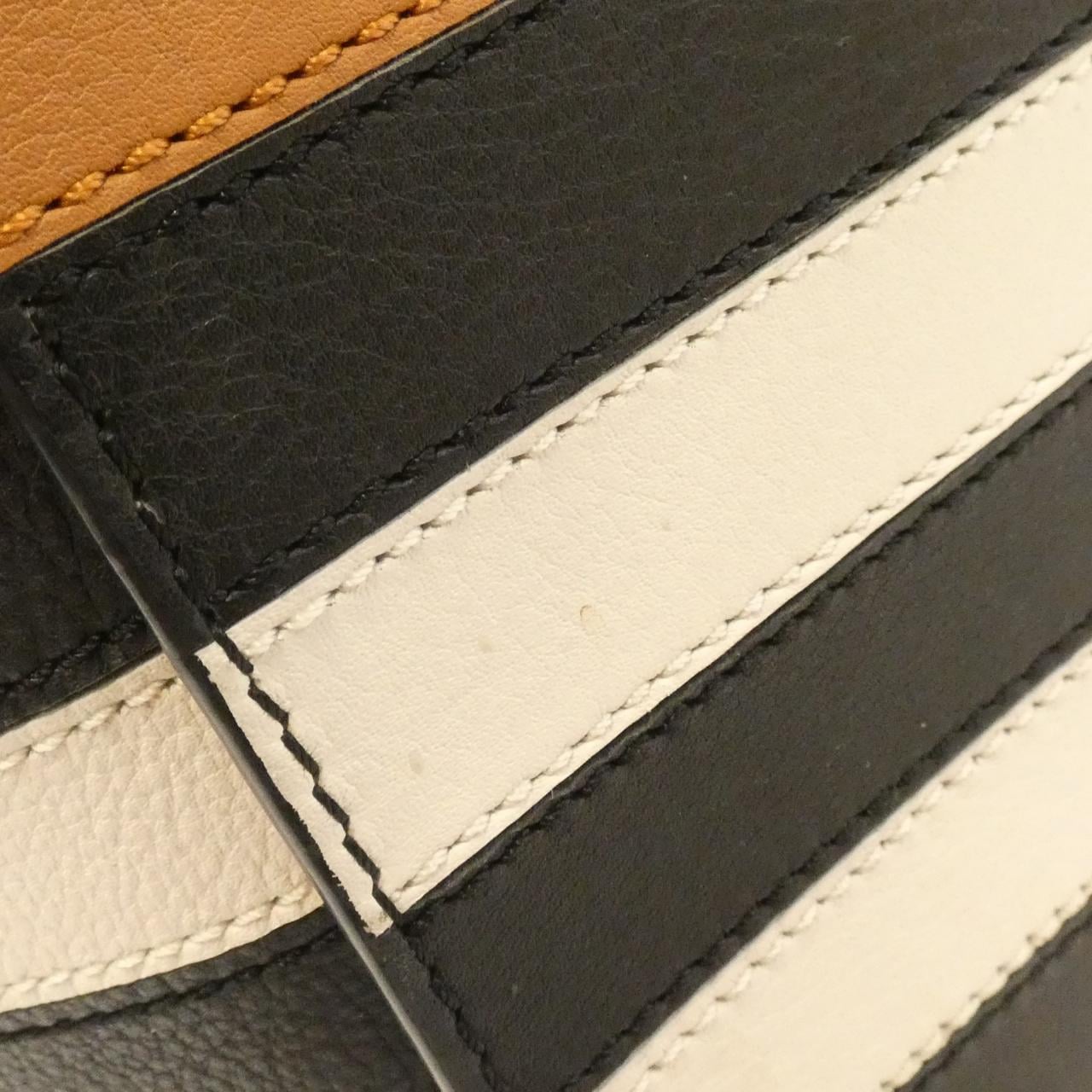 LOEWE Hammock 331 30 S35 Shoulder Bag Leather Black Leather Rank A - Thumbnail 4