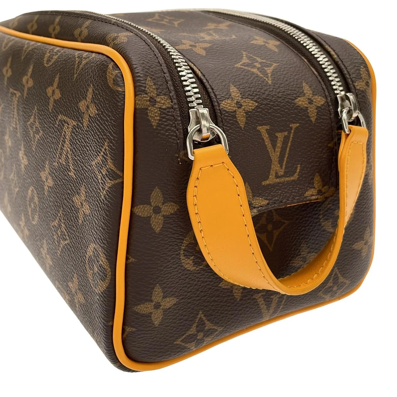 LOUIS VUITTON M12643 Pouch Monogram 黃色 Monogram 中古品A - 縮圖 6