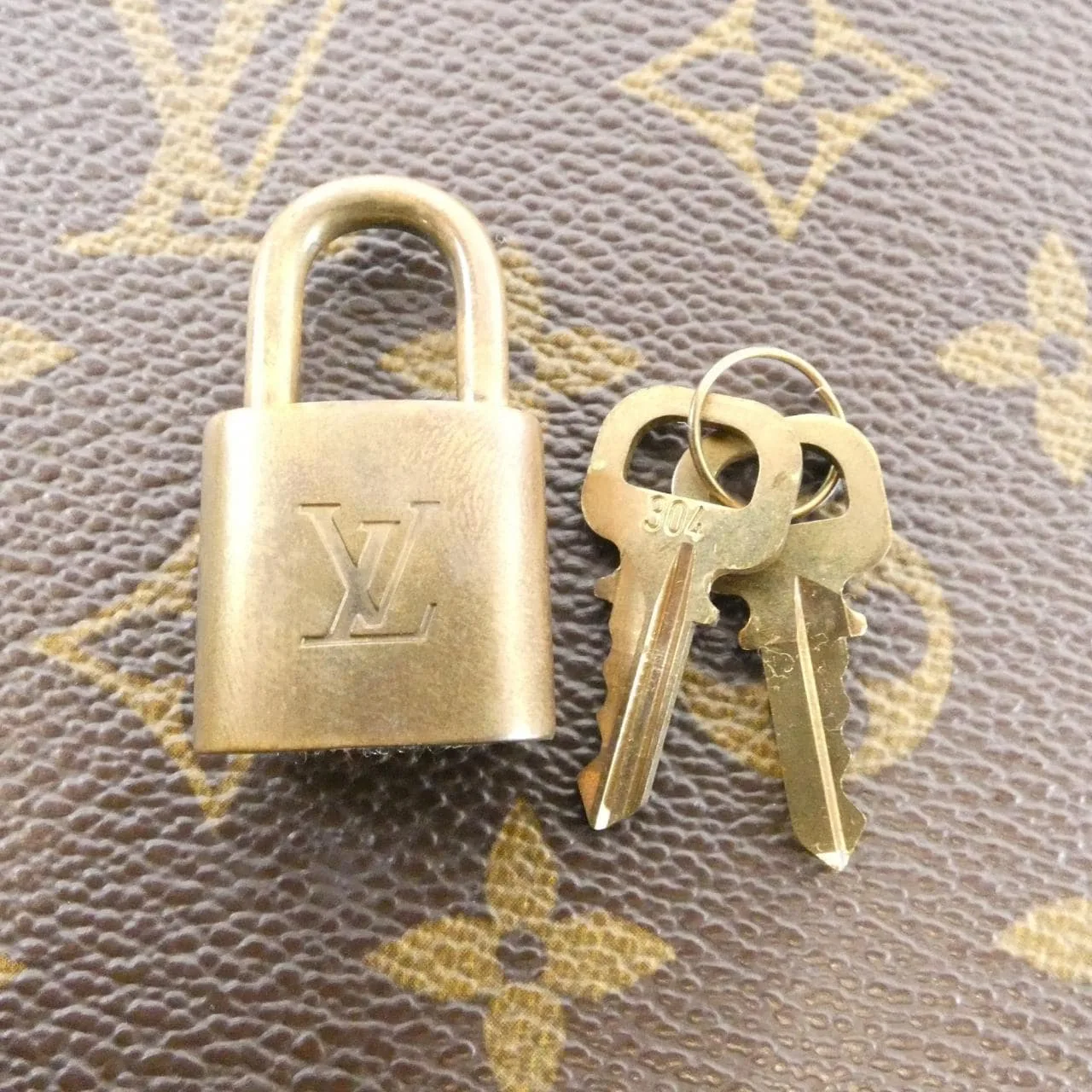 LOUIS VUITTON M42228 Handbag Monogram Black Monogram Rank B - Thumbnail 4