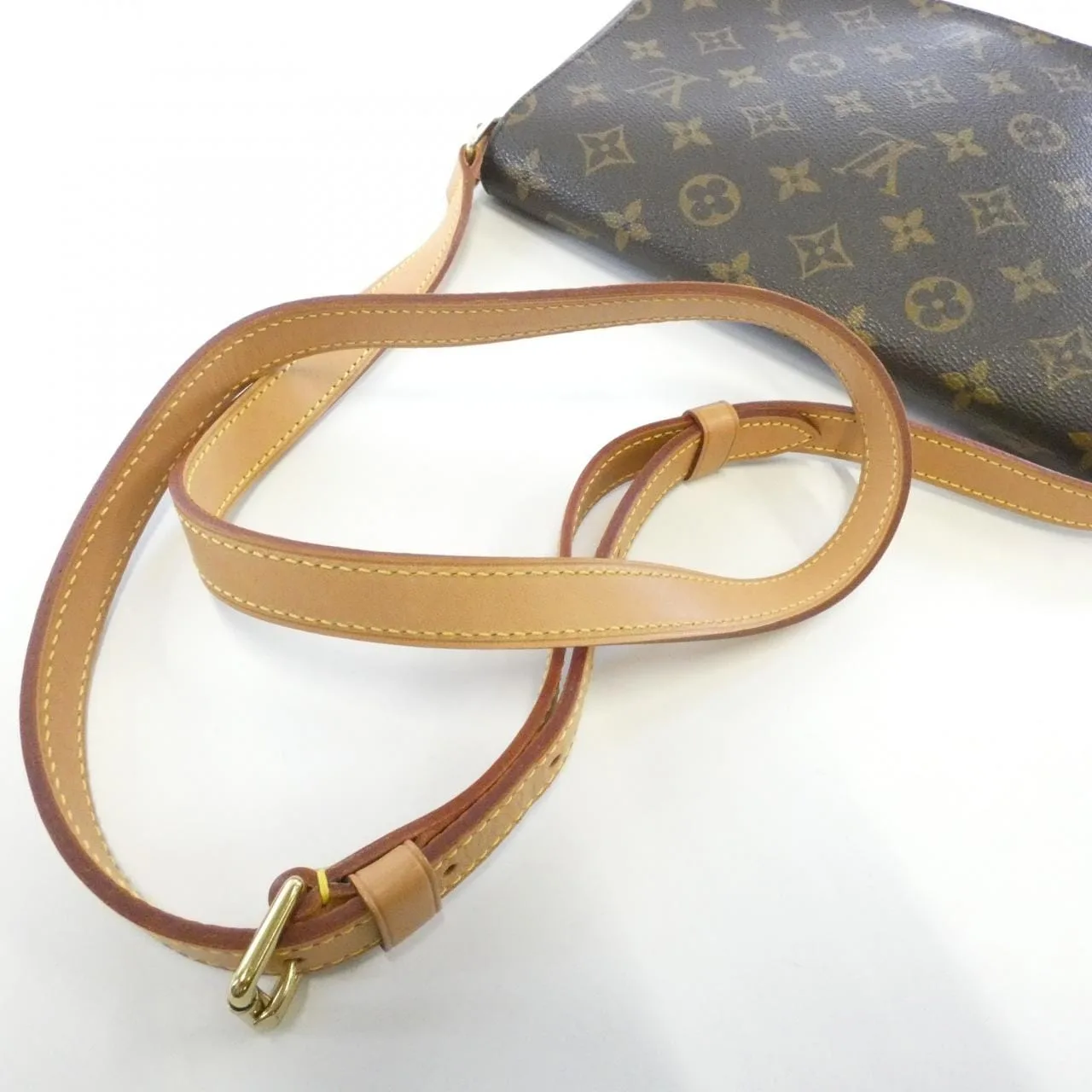 LOUIS VUITTON Musette M51388 Shoulder Monogram Black Monogram Rank B - Thumbnail 4