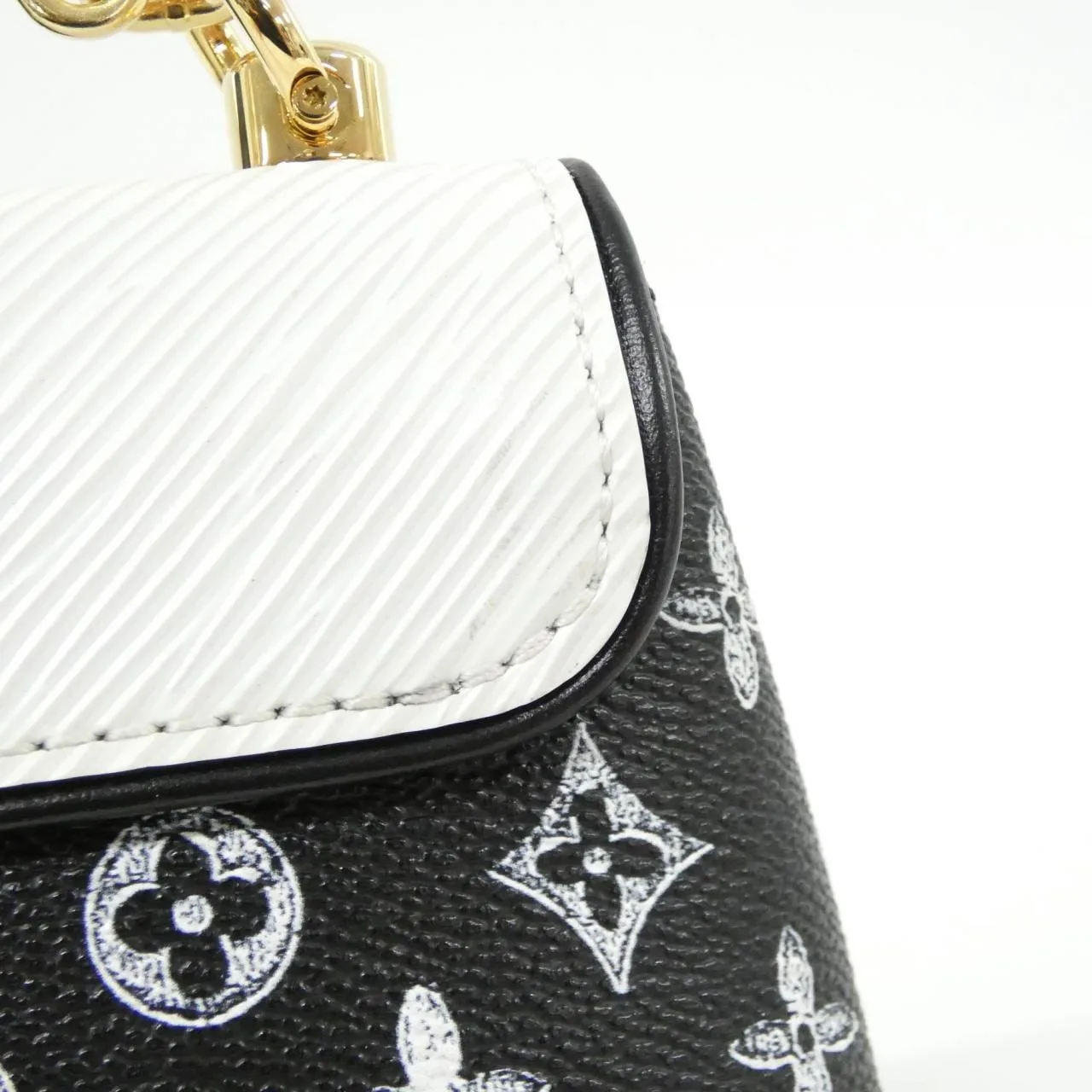 LOUIS VUITTON Pochette M52935 Shoulder Lambskin 黑色 羊皮 中古品A - 縮圖 5