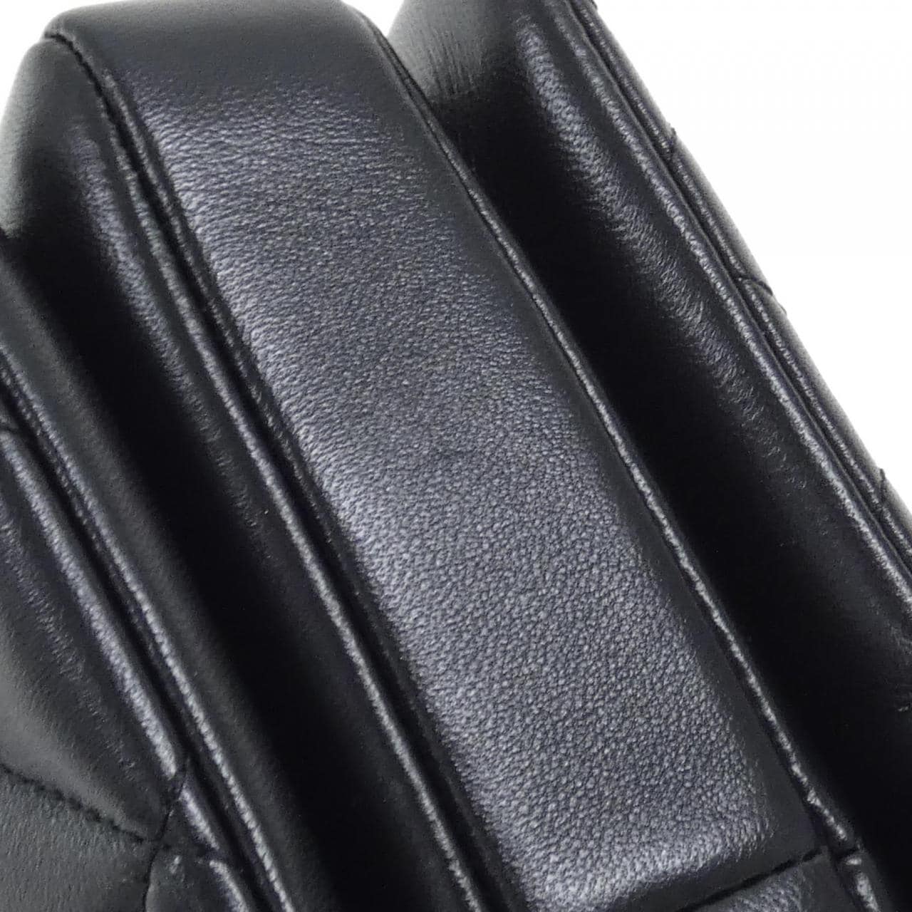 CHANEL AS4654 Handbag Lambskin 3