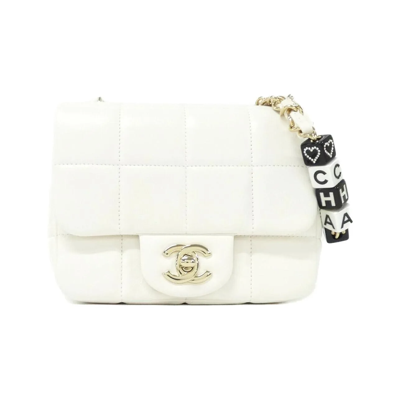 CHANEL Chanel 22 AS3744 Shoulder Lambskin White