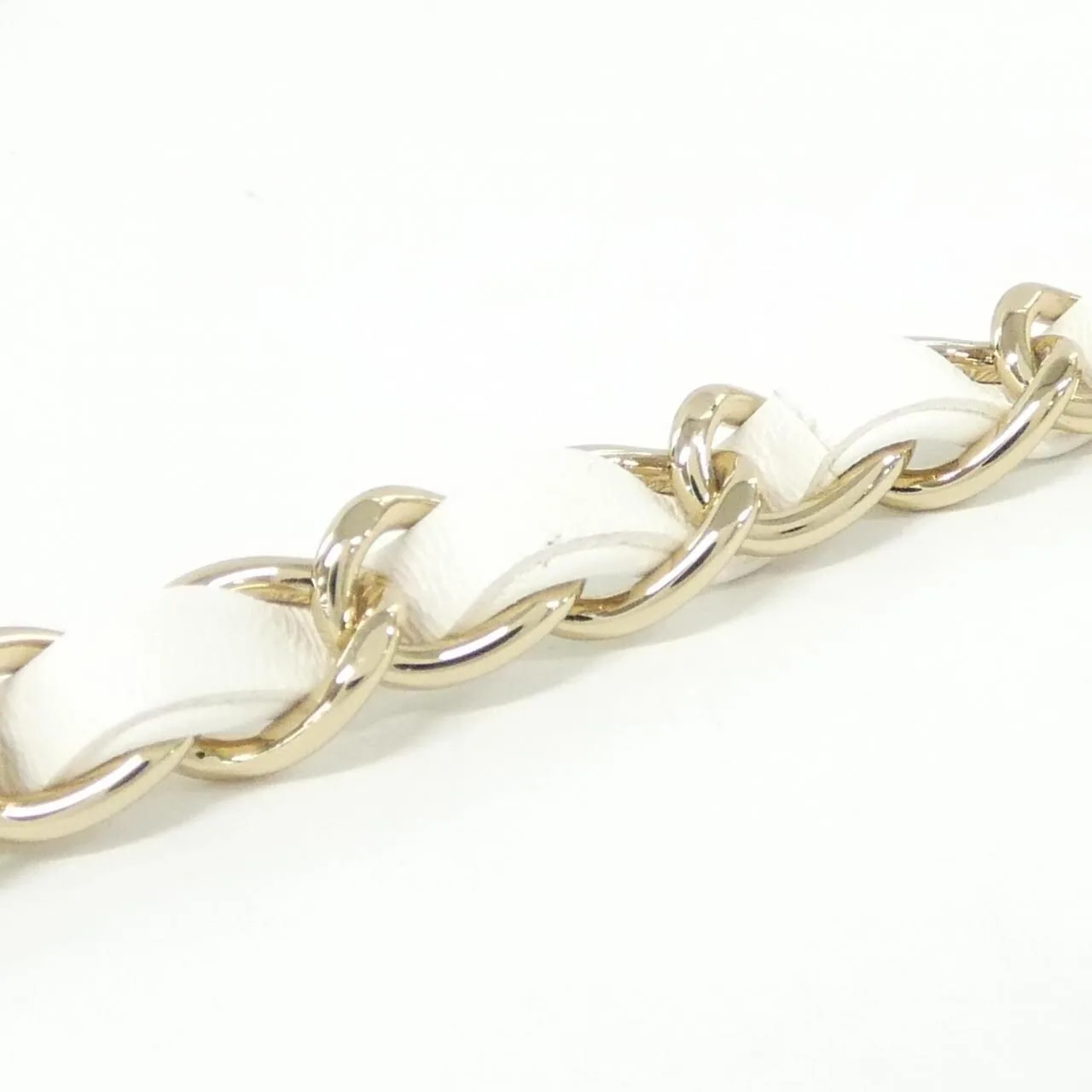 CHANEL Chanel 22 AS3744 Shoulder Lambskin White Lambskin Rank A - Thumbnail 5