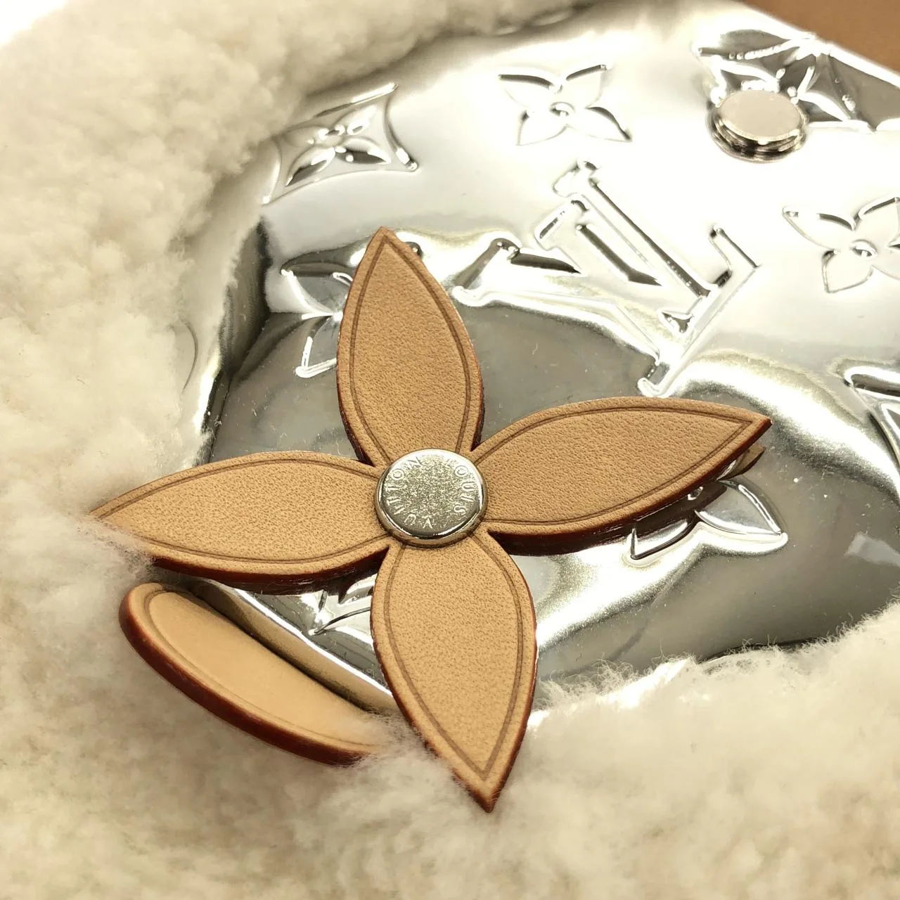 LOUIS VUITTON M26786 Backpack Monogram 銀色 Monogram 中古品A - 縮圖 4