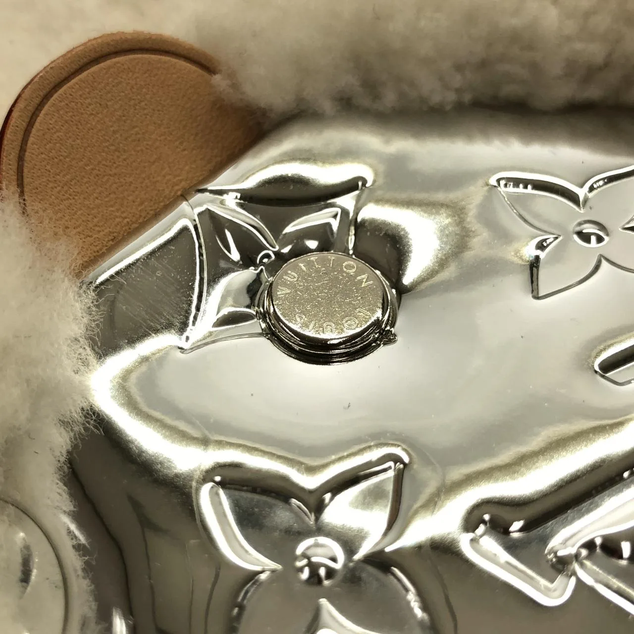 LOUIS VUITTON M26786 Backpack Monogram 銀色 Monogram 中古品A - 縮圖 5