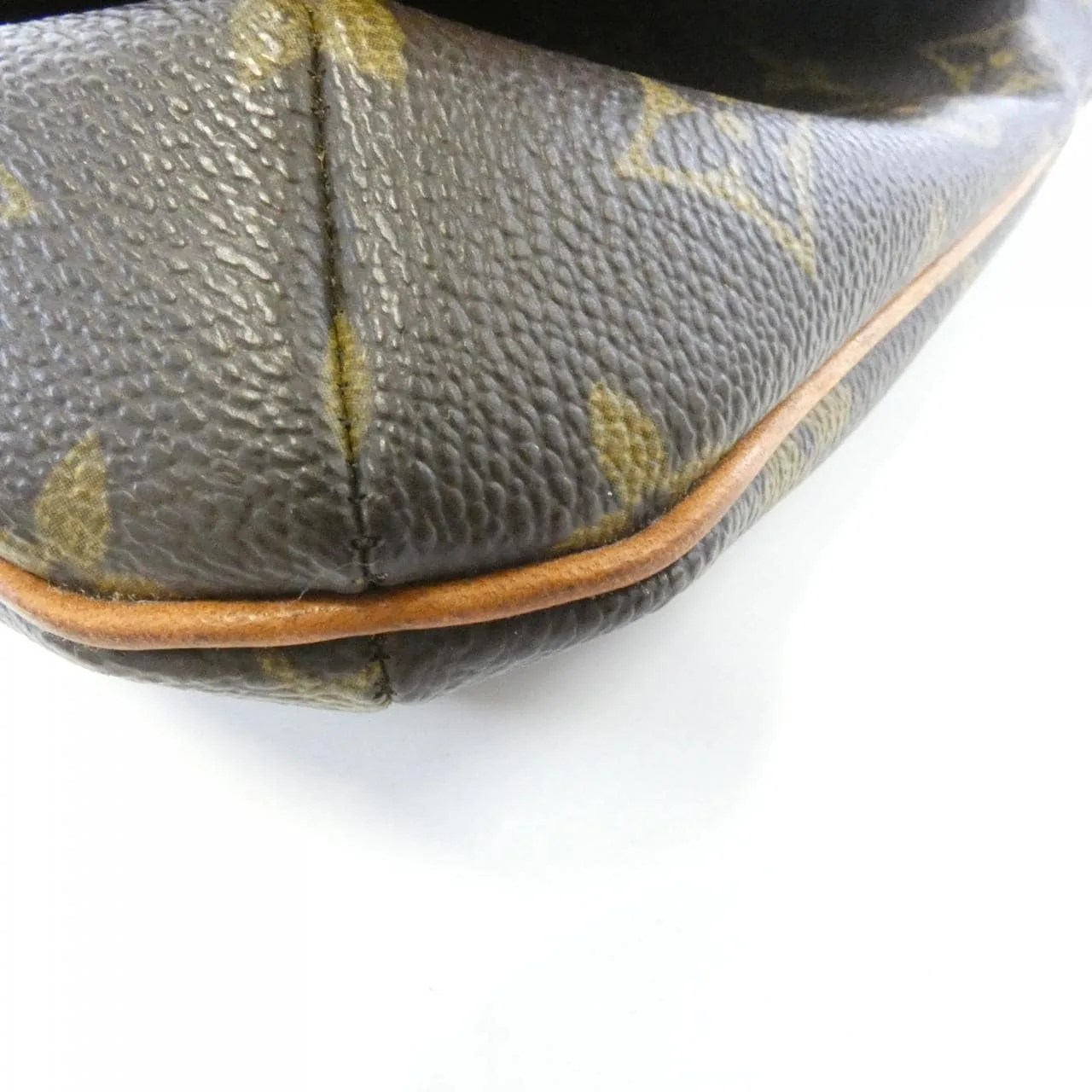 LOUIS VUITTON Musette M51257 Shoulder Monogram 4