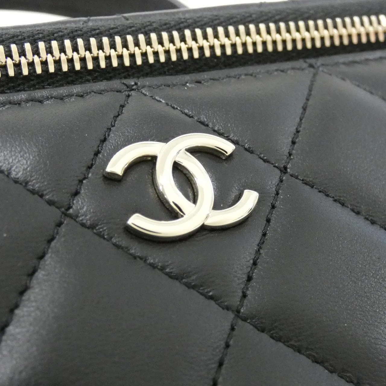 CHANEL Timeless Classic AP2199 Handbag Lambskin 4