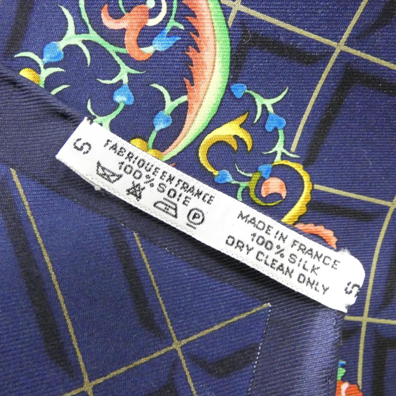 HERMES Scarf 3