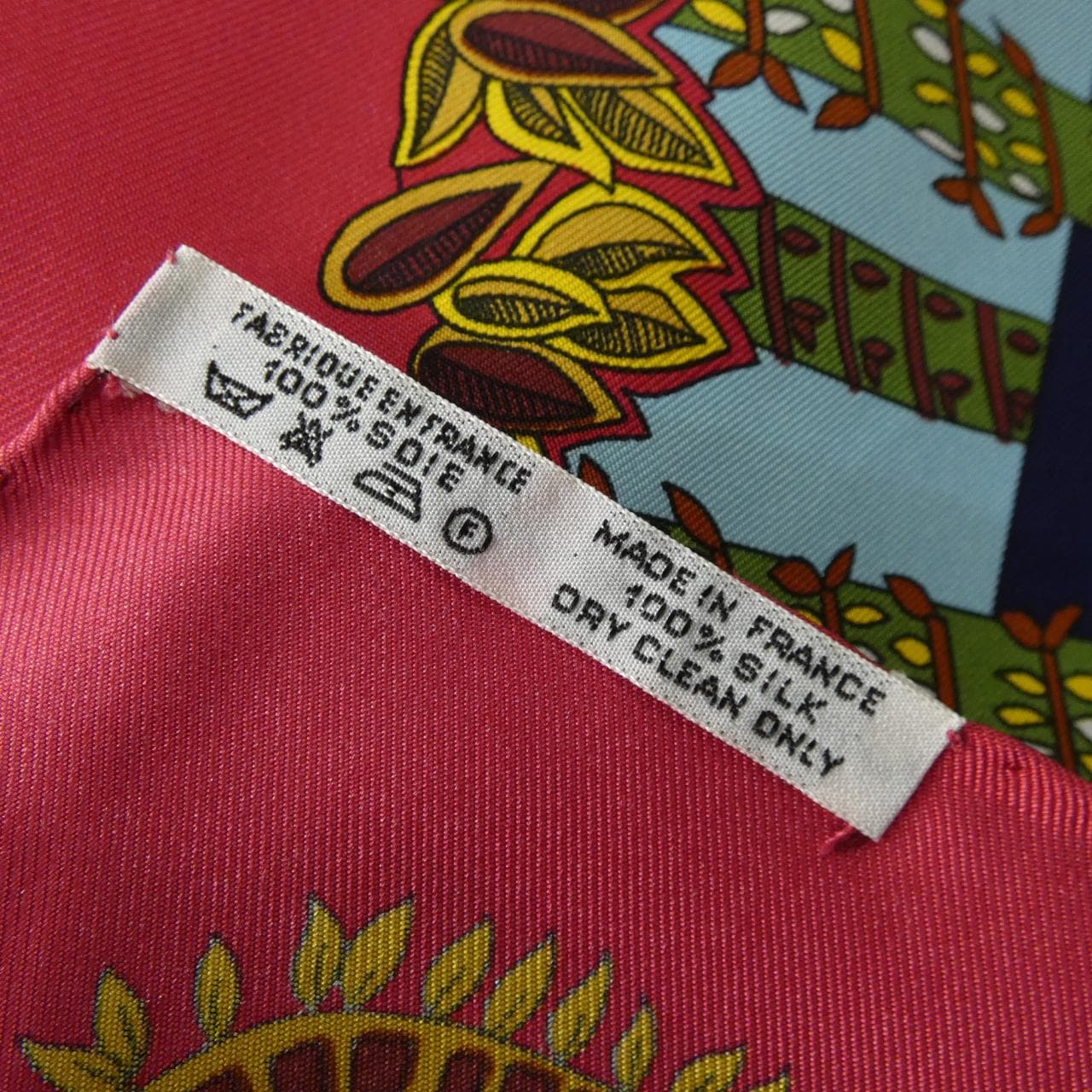 HERMES Scarf 4