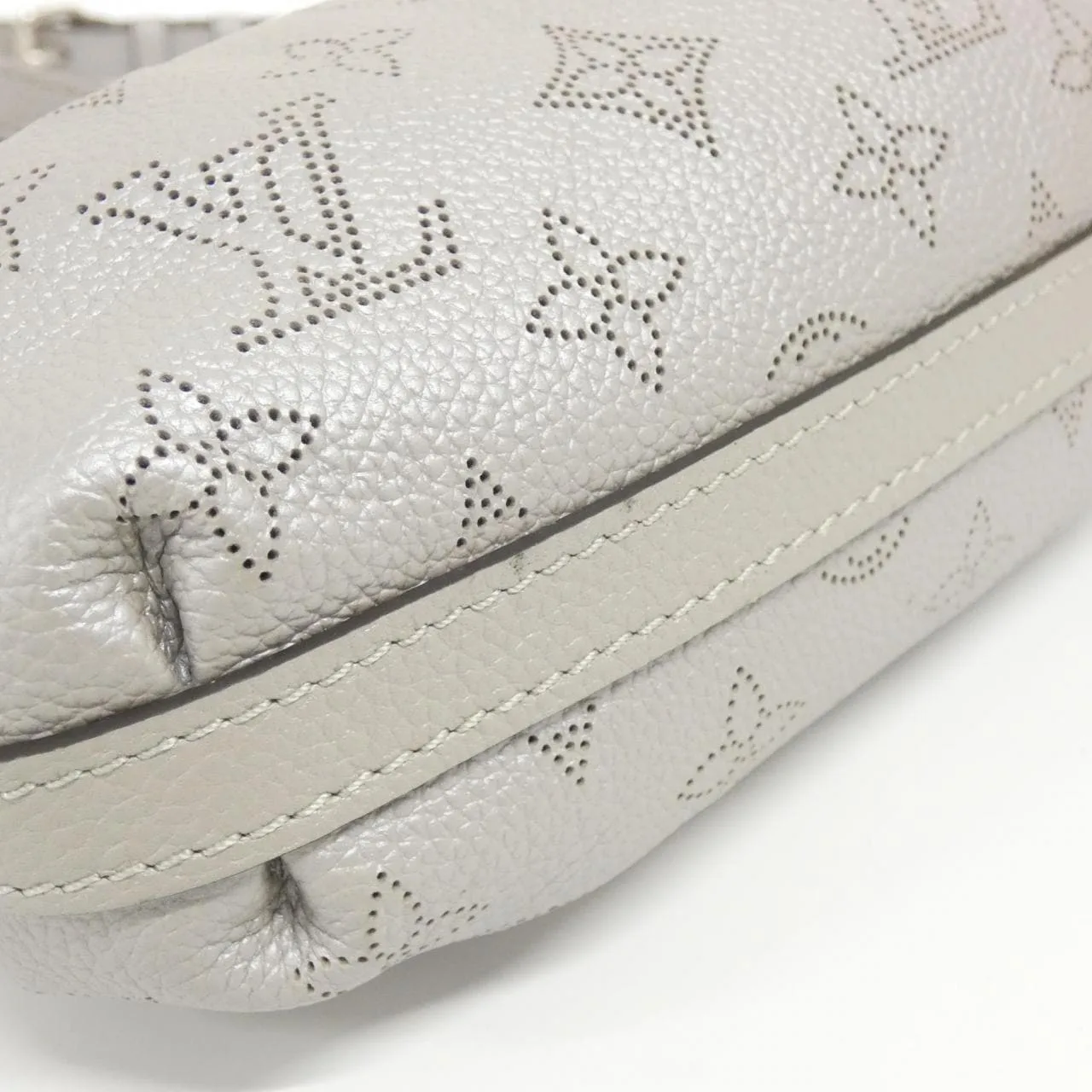 LOUIS VUITTON Mahina M80904 Shoulder Black Rank A - Thumbnail 3