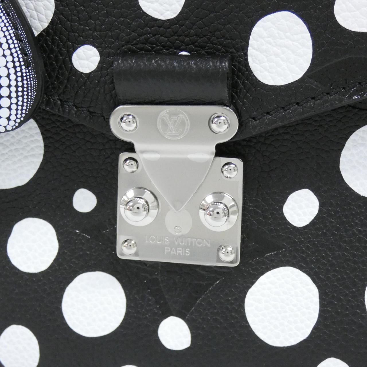 LOUIS VUITTON Pochette M46409 Pochette Black - Thumbnail 4