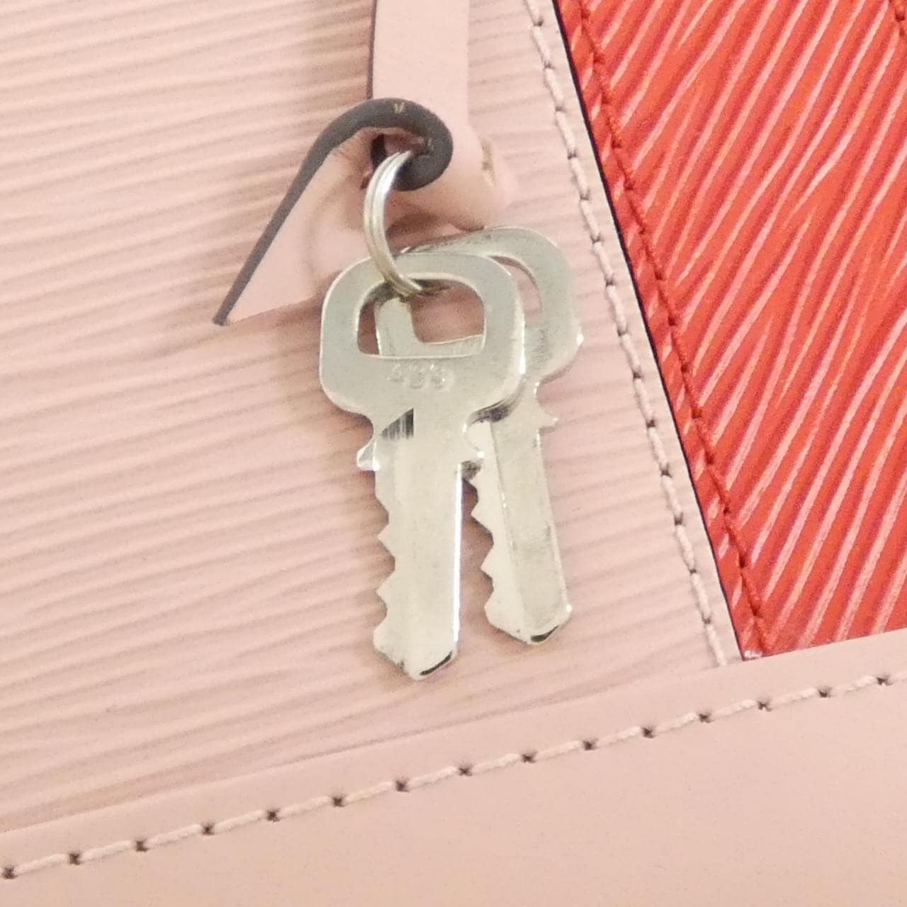 LOUIS VUITTON Alma M51961 Bag Epi Black Epi - Thumbnail 4