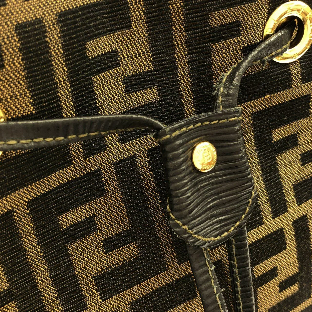 FENDI Backpack Canvas 黑色 帆布 中古品A - 縮圖 4