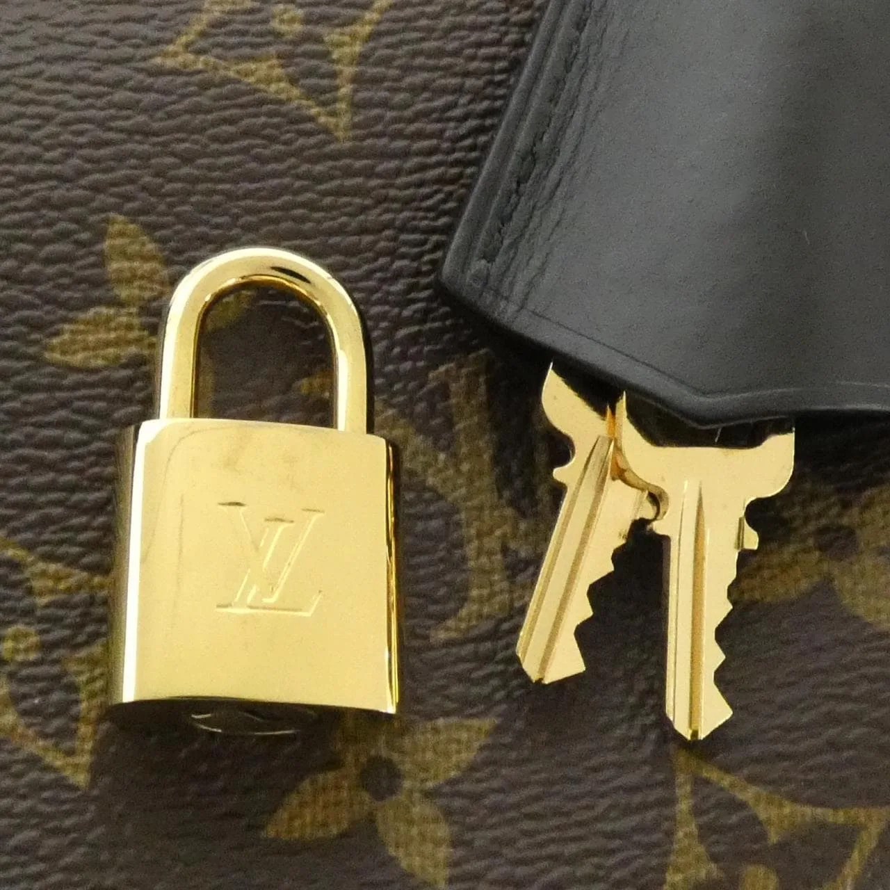 LOUIS VUITTON M43545 Shoulder Monogram Black Monogram Rank A - Thumbnail 4