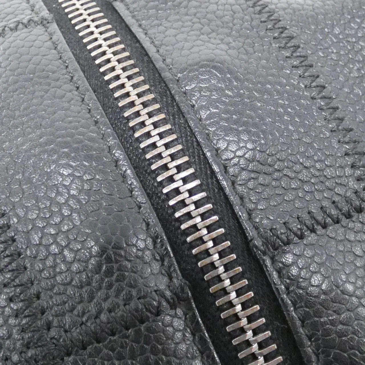 CHANEL 26134 Shoulder Grained Calfskin 黑色 荔枝紋牛皮 中古品A - 縮圖 4