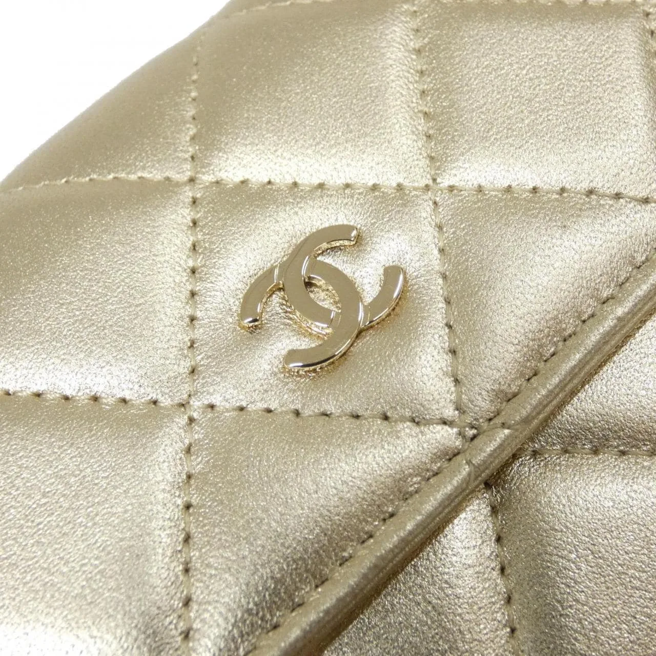 CHANEL Timeless Classic 50096 Wallet Lambskin 金色 羊皮 中古品A - 縮圖 4