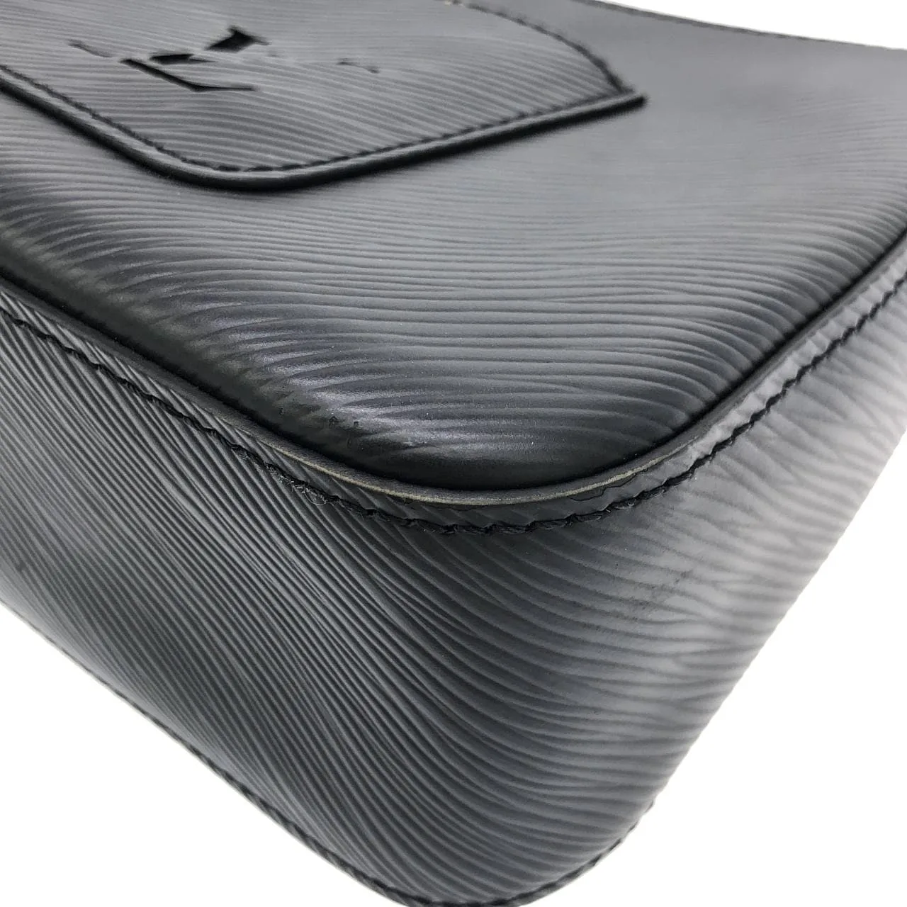 LOUIS VUITTON M80689 Shoulder Epi 黑色 Epi 中古品A - 縮圖 3