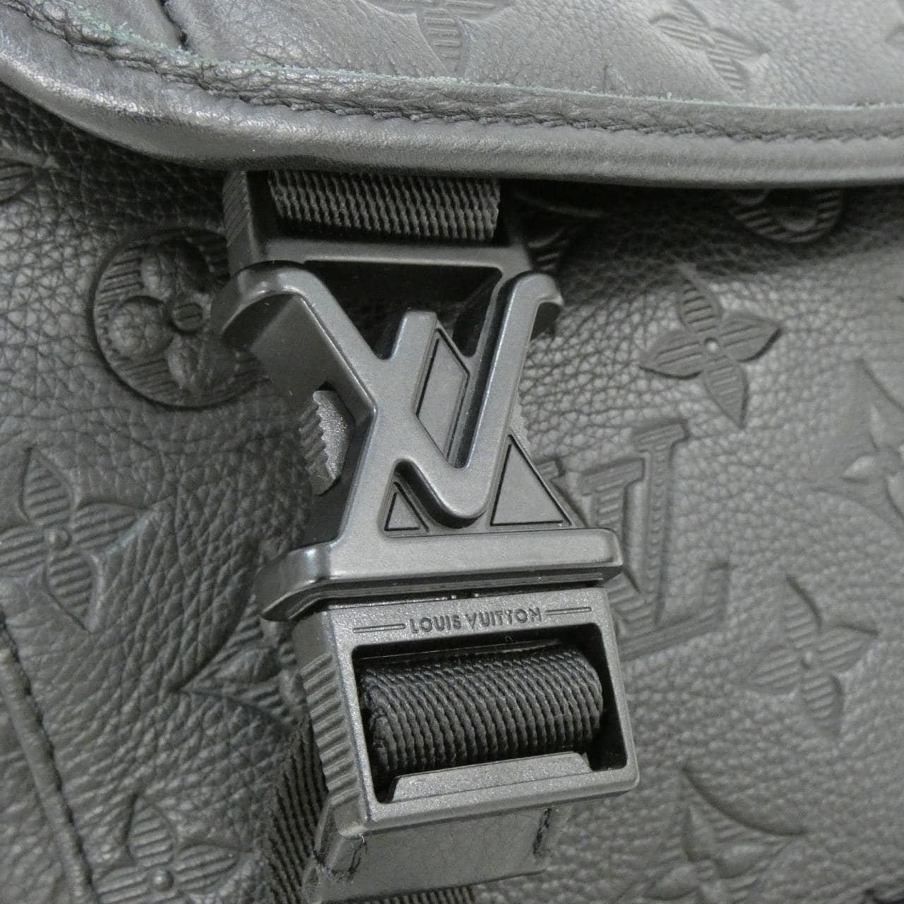 LOUIS VUITTON M25121 Shoulder Monogram 黑色 Monogram 中古品A - 縮圖 4